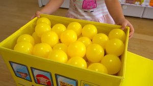 Диана и Рома Катаемся на автобусе с Дианой | Детские стишки и песенки для детей