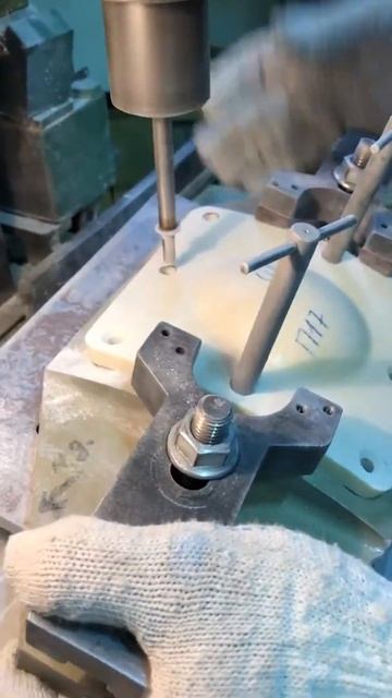 МОНАЛИТ.1.Шлифовка стенок отверстий и зенкование в лет смотреть онлайн