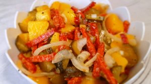 Салат с копченой колбасой