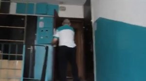 Дед упал с лестницы МЕМ