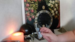 НА СВЯЗИ МУЖЧИНА, С КОТОРЫМ ВЫ СЕЙЧАС НЕ ОБЩАЕТЕСЬ 💔 ВСПОМИНАЕТ ЛИ ОН ВАС? ❓ Гадание онлайн Rassa 2