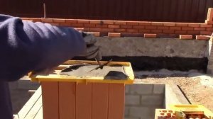 Как ускорить кладку кирпича с набором каменщика БРИКС