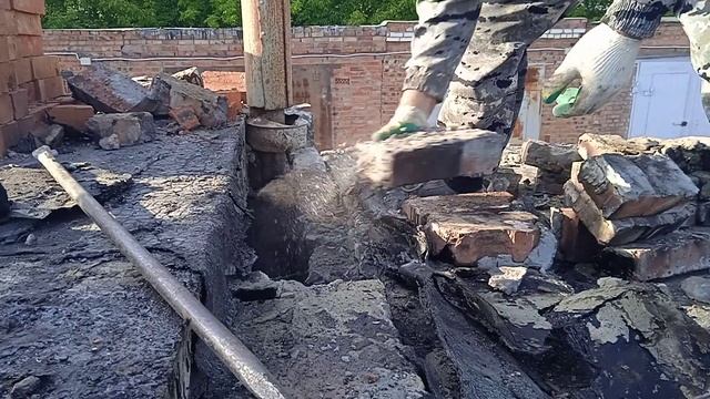 Разбираю примыкание плит перекрытия, кладка кирпича т