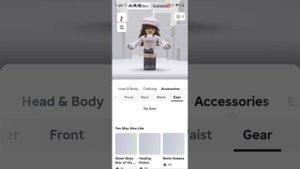 Мама составляет скин в роблокс 💗