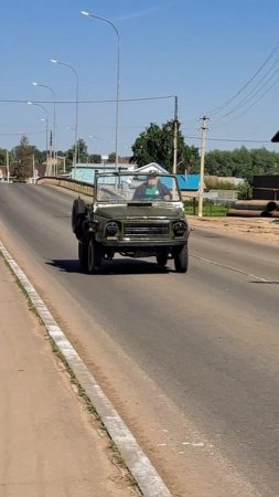 Автомобиль фантомаз зеленого цвета