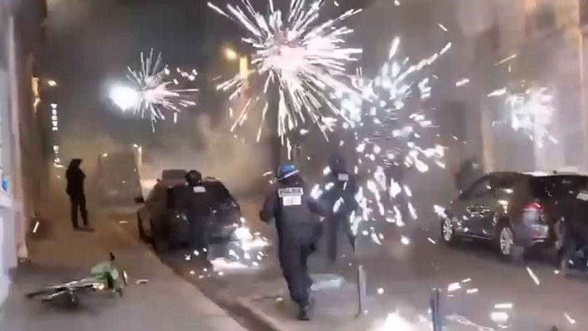 В Париже вспыхнули беспорядки после победы "ПСЖ" в финале Лиги чемпионов