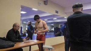 Взвешивание борцов до 70 кг на чемпионате Дагестана 2024