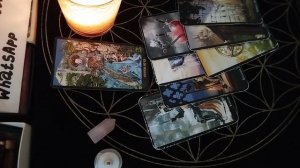 4 королевы, какой мужчина на пороге?