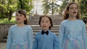Хор Соловушки поздравляет всех с Днём защиты детей!
Мира,Любви,Добра!!!