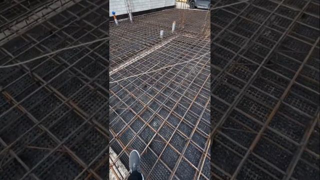 Армирование плиты и обвязки стен фундамента
