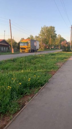 Walking through the beautiful village: природа ожила