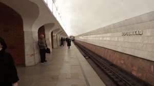 Станции метро Боровицкая и Библиотека имени Ленина / Bo