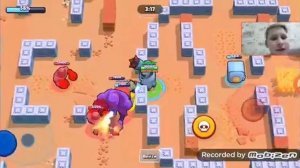 Играю в взломанный Brawl Stars.