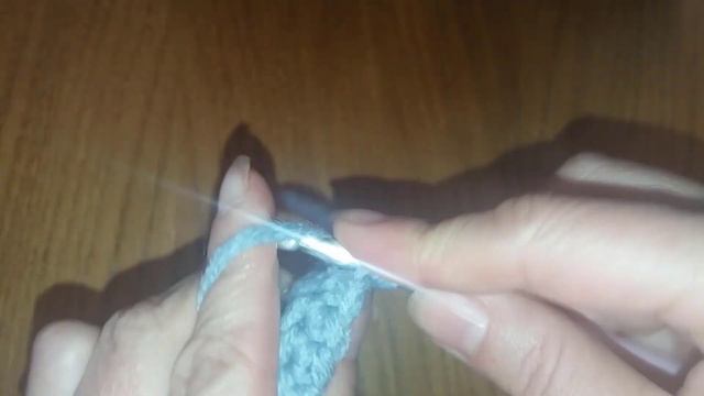 Простая шапка крючком. Теплая шапка за 1 день. Шапка крючком для начинающих. смотреть онлайн