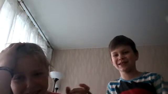 НК, Милана зависима от книг смотреть онлайн