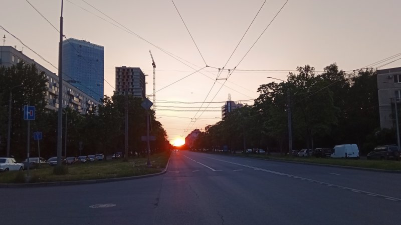 Солнце пытается закатиться 01-06-2025