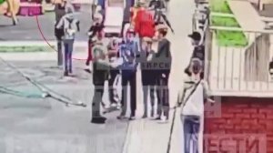 🤬В Новосибирске подросток выстрелил в лицо 9-летнему школьнику из пневматической винтовки для игр.