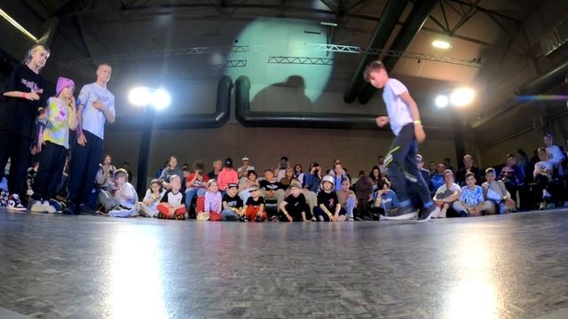 Отборочный баттл команд - "Кенга" vs ... смотреть онлайн