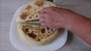 Завтраки, лепешка с зеленью и гренки с творогом / Три рецепта