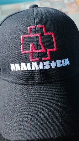 Примеряю кепку из козани