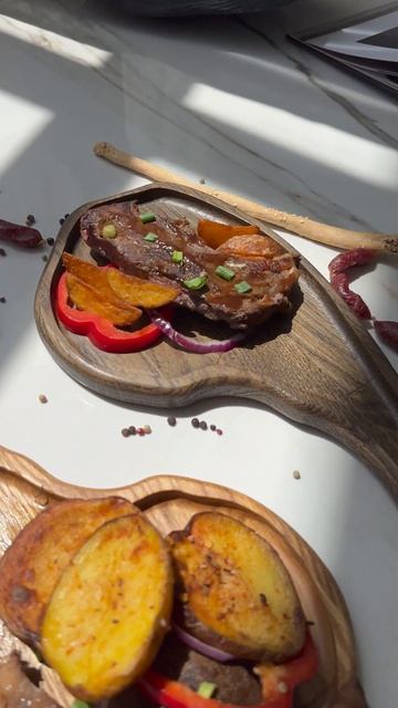 Доска для мяса и сервировки из дуба венге