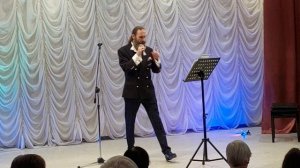 ОЛЕГ ПОПОВ      Певец "ЖДИ МЕНЯ"