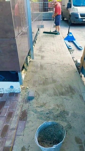 процесс укладки тротуарной плитки 👍 💪 смотреть онлайн