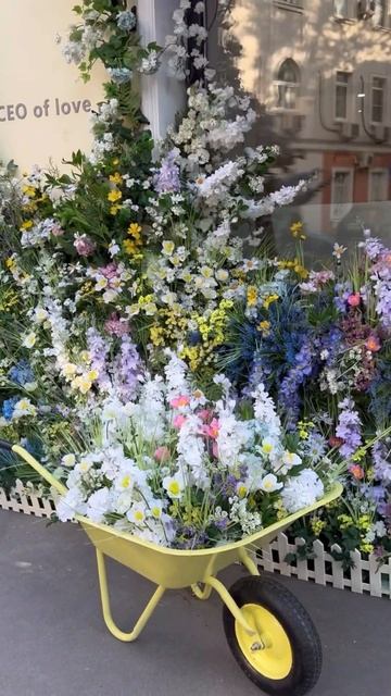 цветочный уголок 🪻 смотреть онлайн