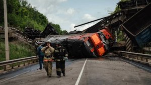 ❗️Возвращаюсь с места происшествия в Железногорском районе, где сегодня ночью сошёл с рельс грузовой