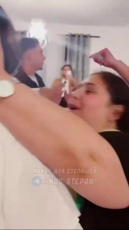 Русский 19-летний Денис женился на 14-летней цыганке Розе !!!