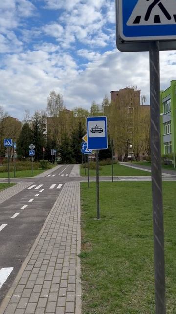 Беларусь, Минск, 148 школа, дворик, родные места, апрель 2 смотреть онлайн