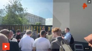 Журналисты собрались у дворца в Стамбуле, где ожидаются переговоры по Украине