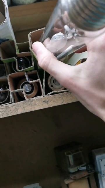 Замена лампы в прожекторе #прожектор смотреть онлайн