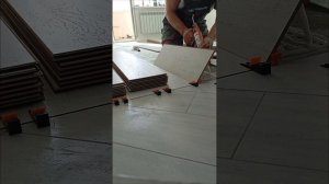 Стыковка ламинат и керамогранит в одну плоскость без ?