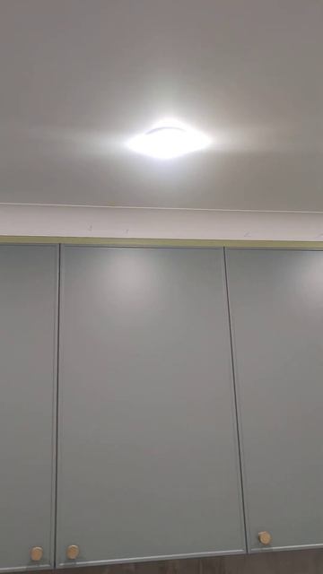 монтаж потолочного карниза смотреть онлайн