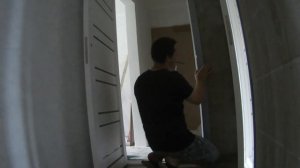 Кладу ламинат на пенополистирол.