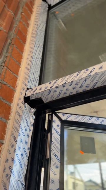 Выбирайте современные теплые двери по системе #alutech 💙 смотреть онлайн