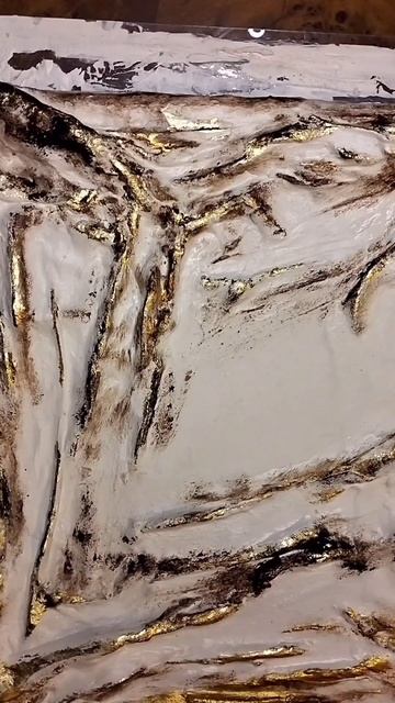 Интерьерное гипсовое белое панно с золочением. Абстра смотреть онлайн