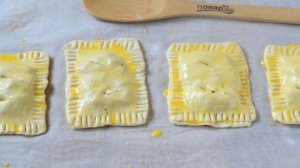 Кармашки с яблочными пирожками