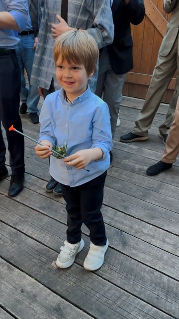 Стрела купидона выбирает следующего жениха

 свадьба подвязка купидон бутоньерка букет