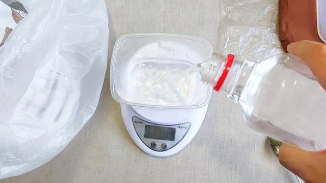 Гипсовый барельеф с отпечатком растения