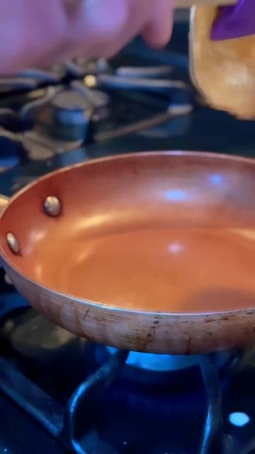 Без яиц! Рецепт в комментариях shorts блины бгблины безяиц масленица готовимдома выпечка