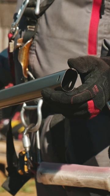 Обзор снегозадержателей BORGE №4 #shorts #стройка #кровля #к? смотреть онлайн