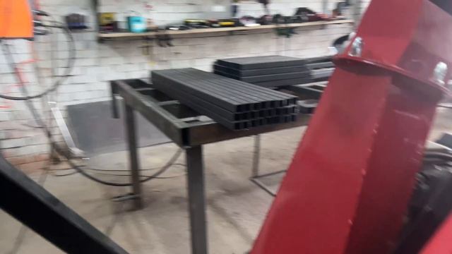 Позвали показать дробилку для веток