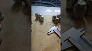 Ремонт Mitsubishi l200 - замена колёсных шпилек левого заднег