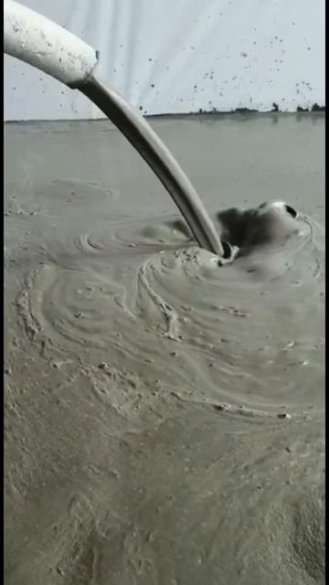 Заливка нашим пенобетоном😁 Pouring with our foam concrete 🫧 #foamconcr смотреть онлайн