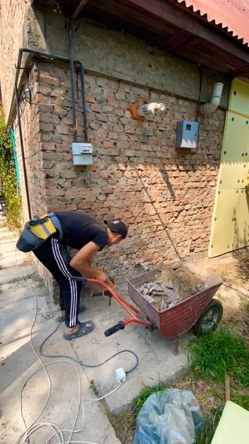 Подготовка стены к утеплению. Подпишись #ремонтсвоими смотреть онлайн