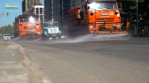 Коммунальные службы усилили работу поливомоечных машин