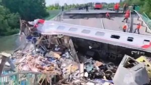 SHOT: четыре СВУ общим весом 4 кг могли заложить на мосту под Брянском 31 мая.