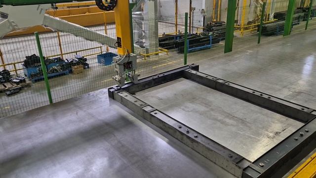 Установка магнитной опалубки роботом